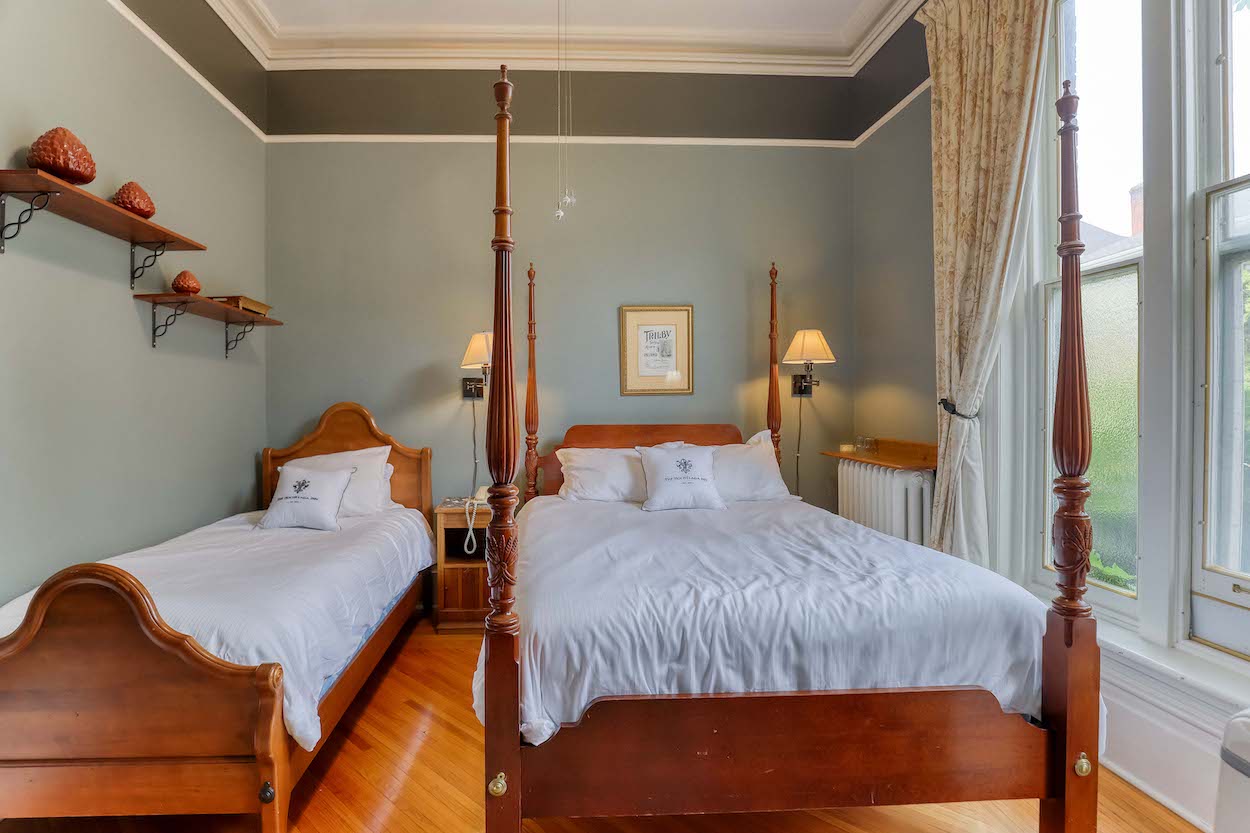 Spire Room at Hochelaga Inn